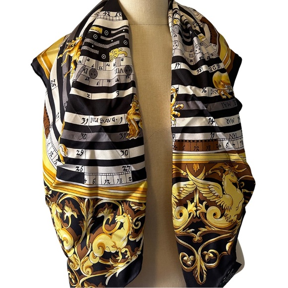 CAMROSE & KROSS Authentic Jackie Kennedy Zodiac Silk Scarf in Original Packaging - Picture 2 of 10
